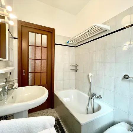300 Mt Dal Mare, Bilocale Vicino Al Centro Apartman *