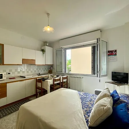 300 Mt Dal Mare, Bilocale Vicino Al Centro Apartman